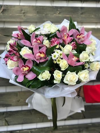 Букет цветов из: Розы и Хризантемы в Покровском Республика Дагестан