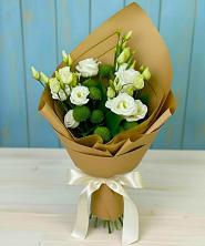 Букет цветов из:  Хризантемы и Лизиантусы в Покровском Республика Дагестан