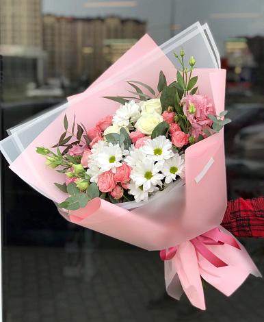 Букет цветов из: Розы, Лизиантусы и Хризантемы в Покровском Республика Дагестан